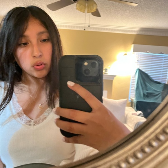 Meet your Posher, Raquel - Picture 1 of 1